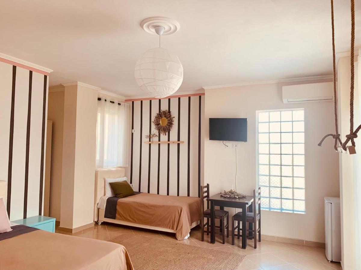 Family Tree - Quiet Area - Self Check In Aparthotel Golem  Exterior photo